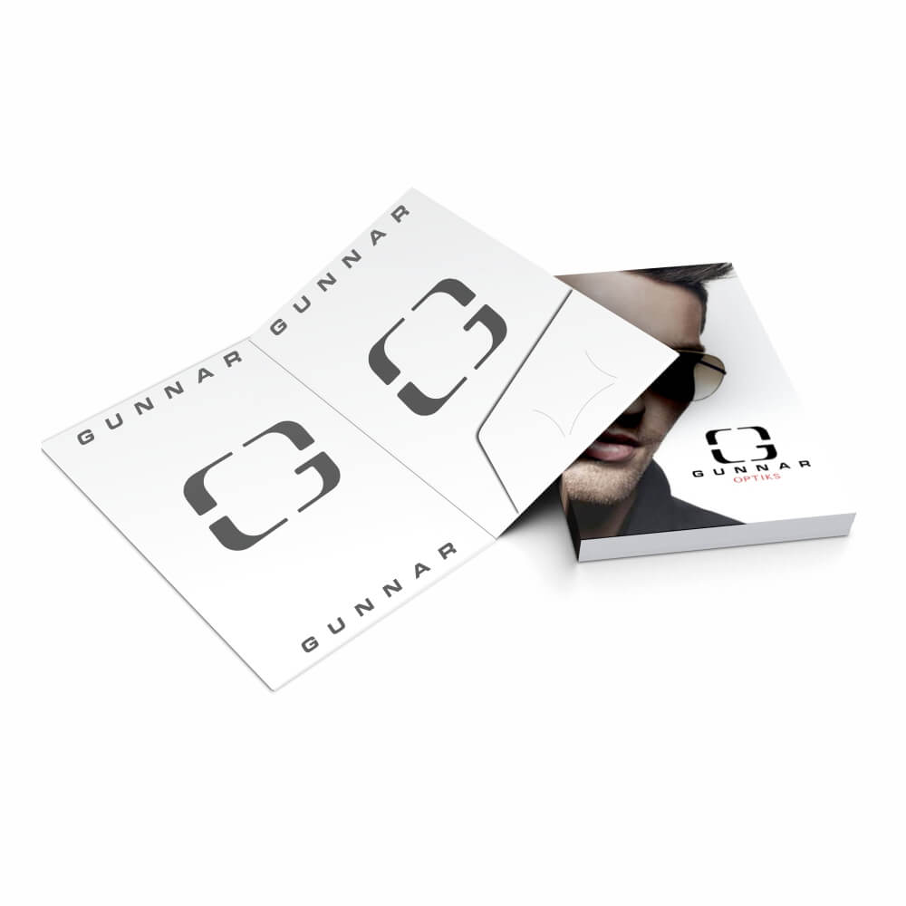 Pastas Couchê 300g Bolsa Colada Com Impressão Laminação Fosca E Hotstamping Frente