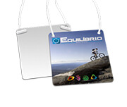 Credenciais Couchê 250g Verniz Uv Total Frente Com Cordão Sem Clip Jacaré (90x98mm)