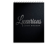 Caderneta Capa Maleável Wire-O Abertura Vertical Capa Couchê 250g e Miolo Ap 75g Laminação Fosca e Hotstamping (150x210mm)