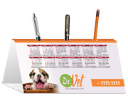 Calendário De Mesa Porta Canetas Horizontal Couchê 300g Laminação Fosca