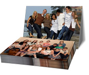 Impressão De Fotos Couchê Fosco 210g Com Verniz Uv Total Frente Modelo Retangular (150x210mm)